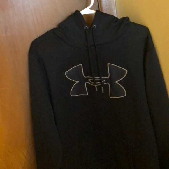 Under Armour Other - black under armour hoodie
